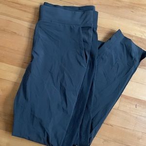 ATHLETA SZ 10 OLIVE GREEN BROOKLYN